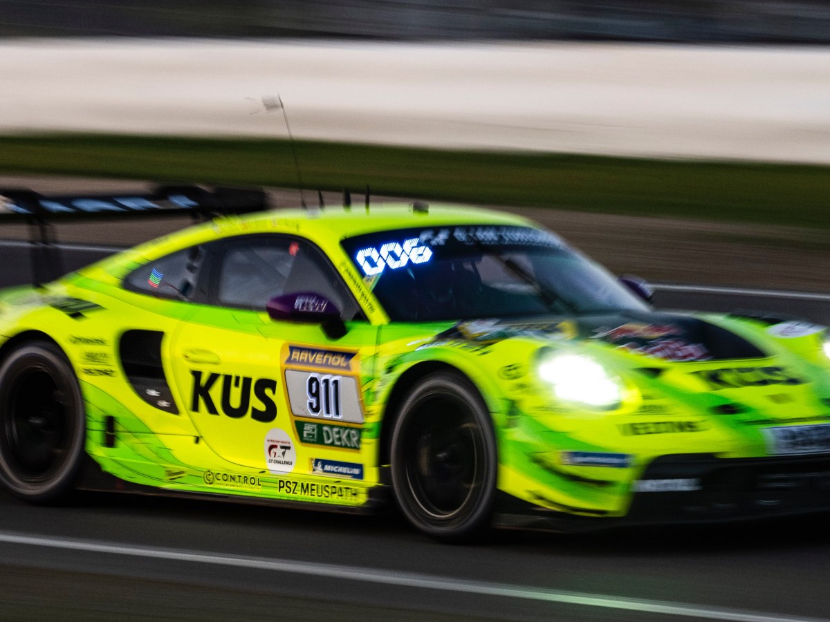 24 Heures du Nürburgring : Kévin Estre offre la pole position à la Porsche #911 Manthey&nbsp;EMA
