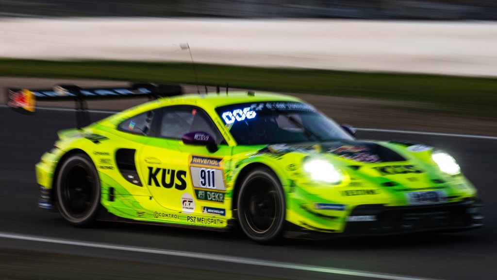 24 Heures du Nürburgring : Kévin Estre offre la pole position à la Porsche #911 Manthey&nbsp;EMA